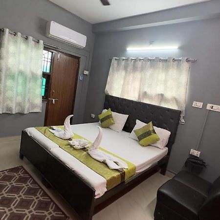 Hotel Aparajita バラナシ エクステリア 写真